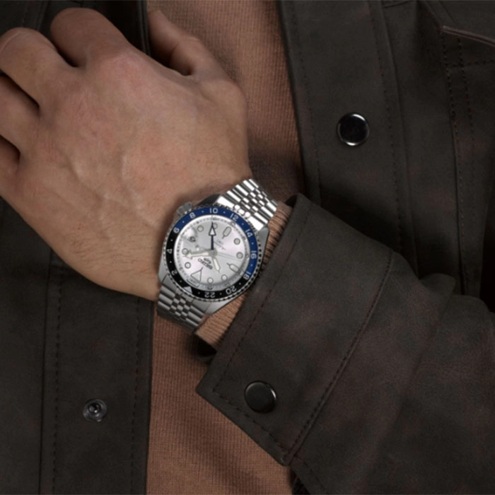 ΡΟΛΟΙ SEIKO SSK033K1 SEIKO 5 Sports GMT Automatic Silver Stainless Steel Bracelet