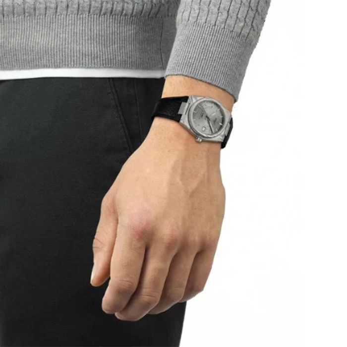 ΡΟΛΟΙ TISSOT  T1378079608100 TISSOT T-Classic PRX Damascus Steel Powermatic 80 Black Leather Strap